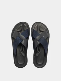 Шлёпанцы Emporio Armani модель X4P124-XN787-MB007 Фото