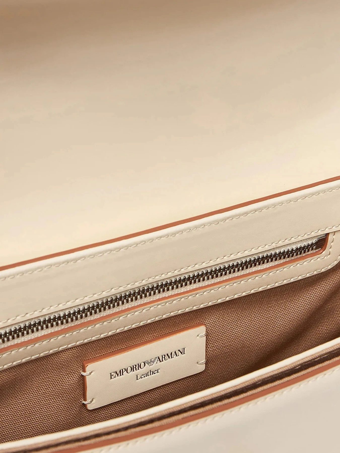 Сумки Emporio Armani модель EW004419-AF25356-U1070 Фото