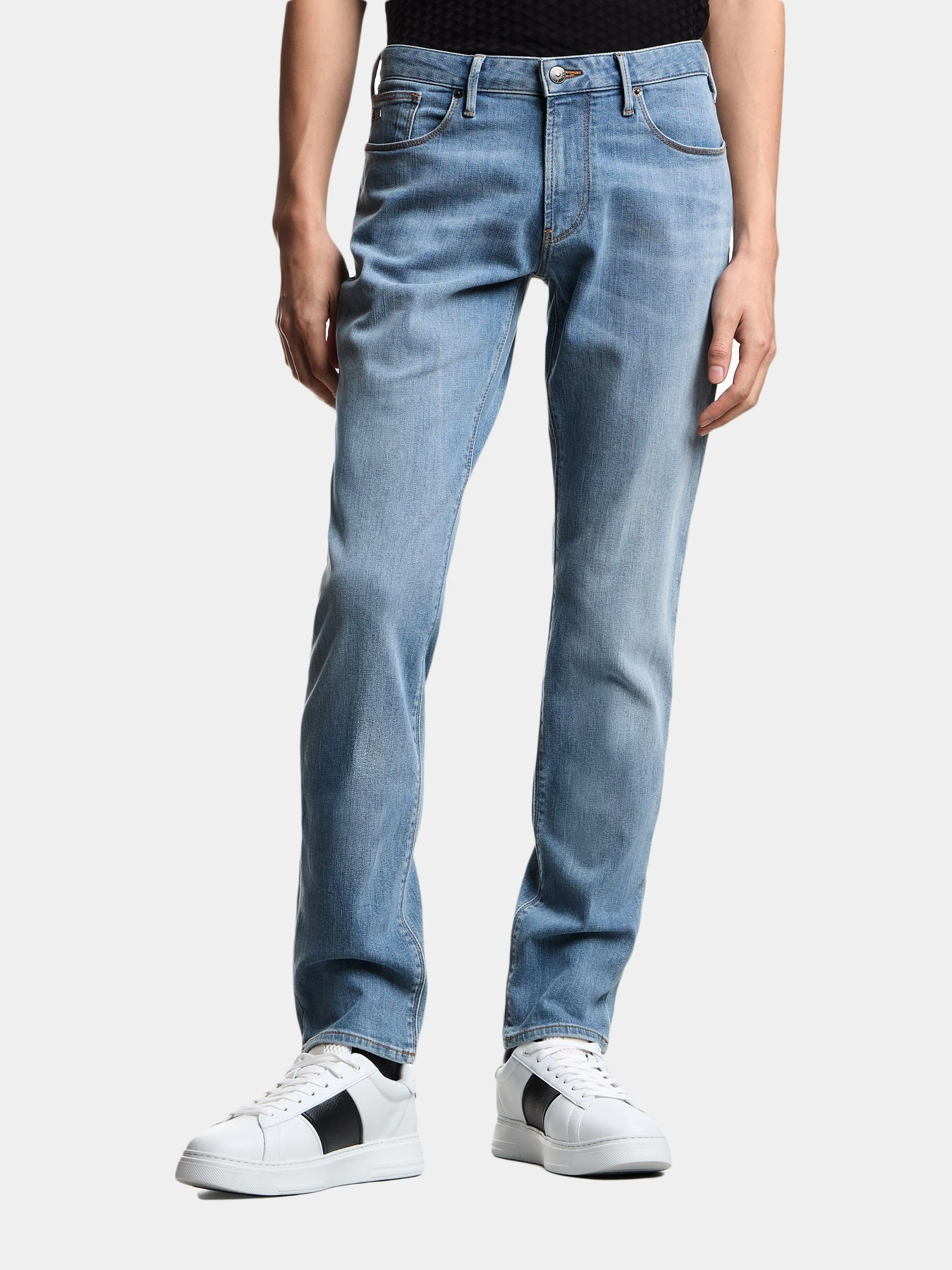 Джинсы Emporio Armani модель EM000121-AF22800-MB003 Джинсы Emporio Armani модель EM000121-AF22800-MB003 Фото