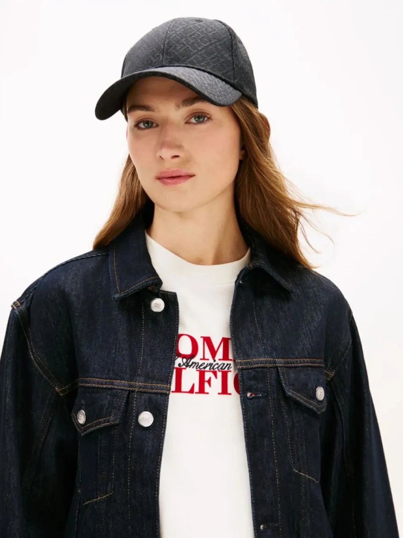 Шапки и кепки Tommy Hilfiger модель AW0AW18058-BDS Шапки и кепки Tommy Hilfiger модель AW0AW18058-BDS Фото