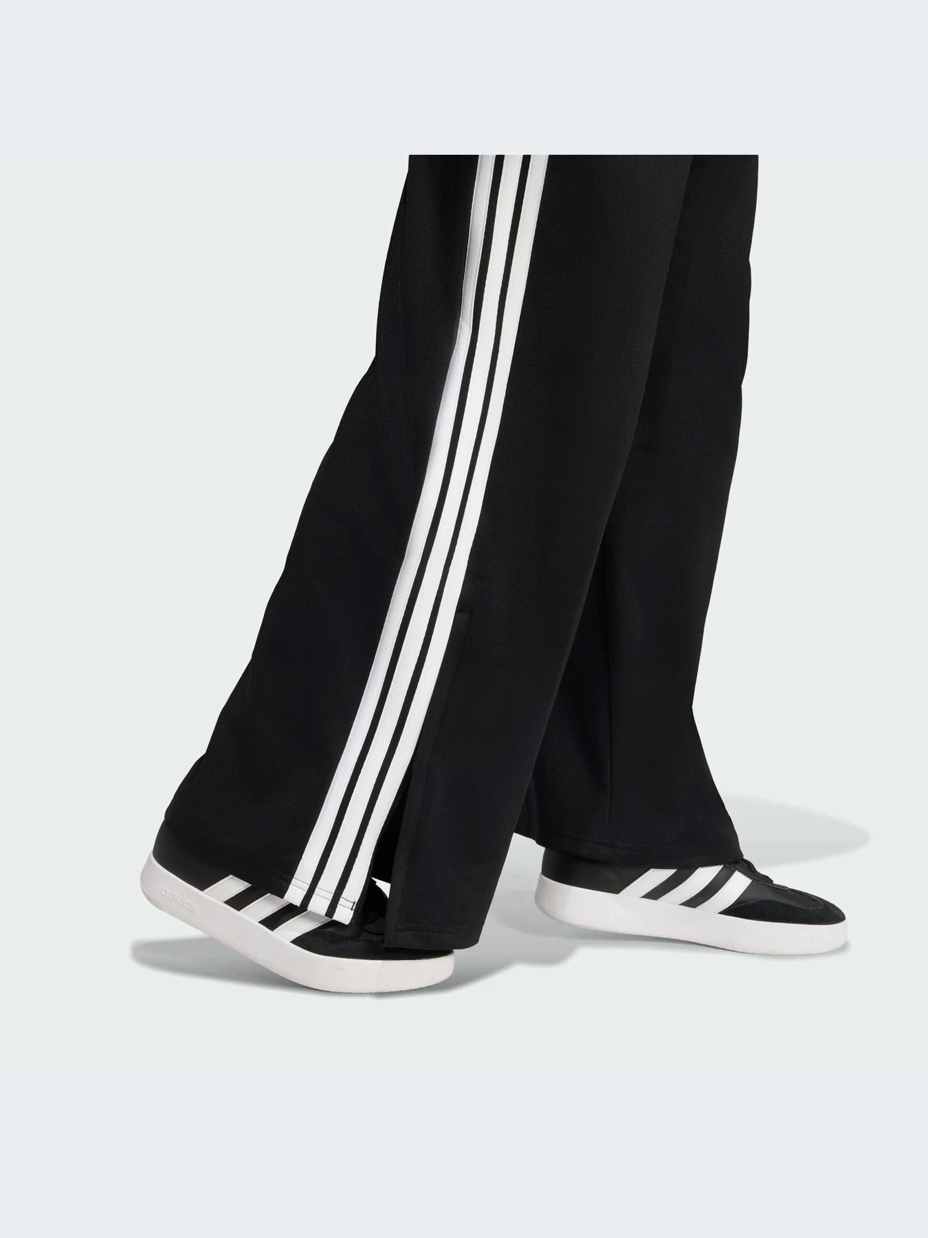 Брюки Adidas Tiro модель KD4299-KZ Брюки Adidas Tiro модель KD4299-KZ Фото