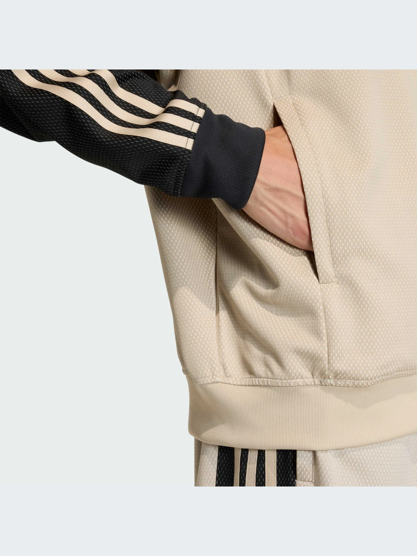 Худи и свитшоты Adidas модель KE0114-KZ Худи и свитшоты Adidas модель KE0114-KZ Фото