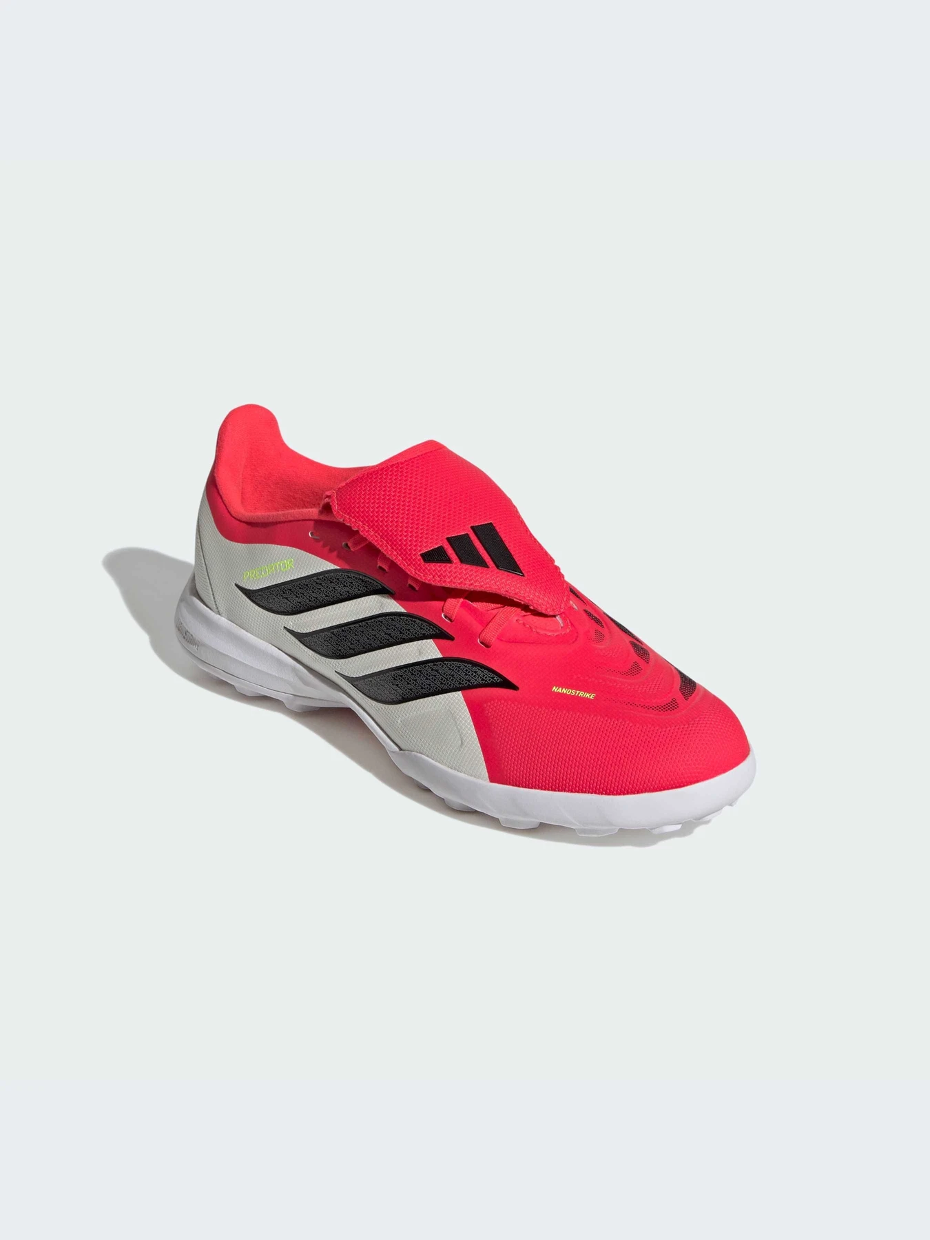 Кроссовки Adidas Predator модель JR7917-KZ Кроссовки Adidas Predator модель JR7917-KZ Фото