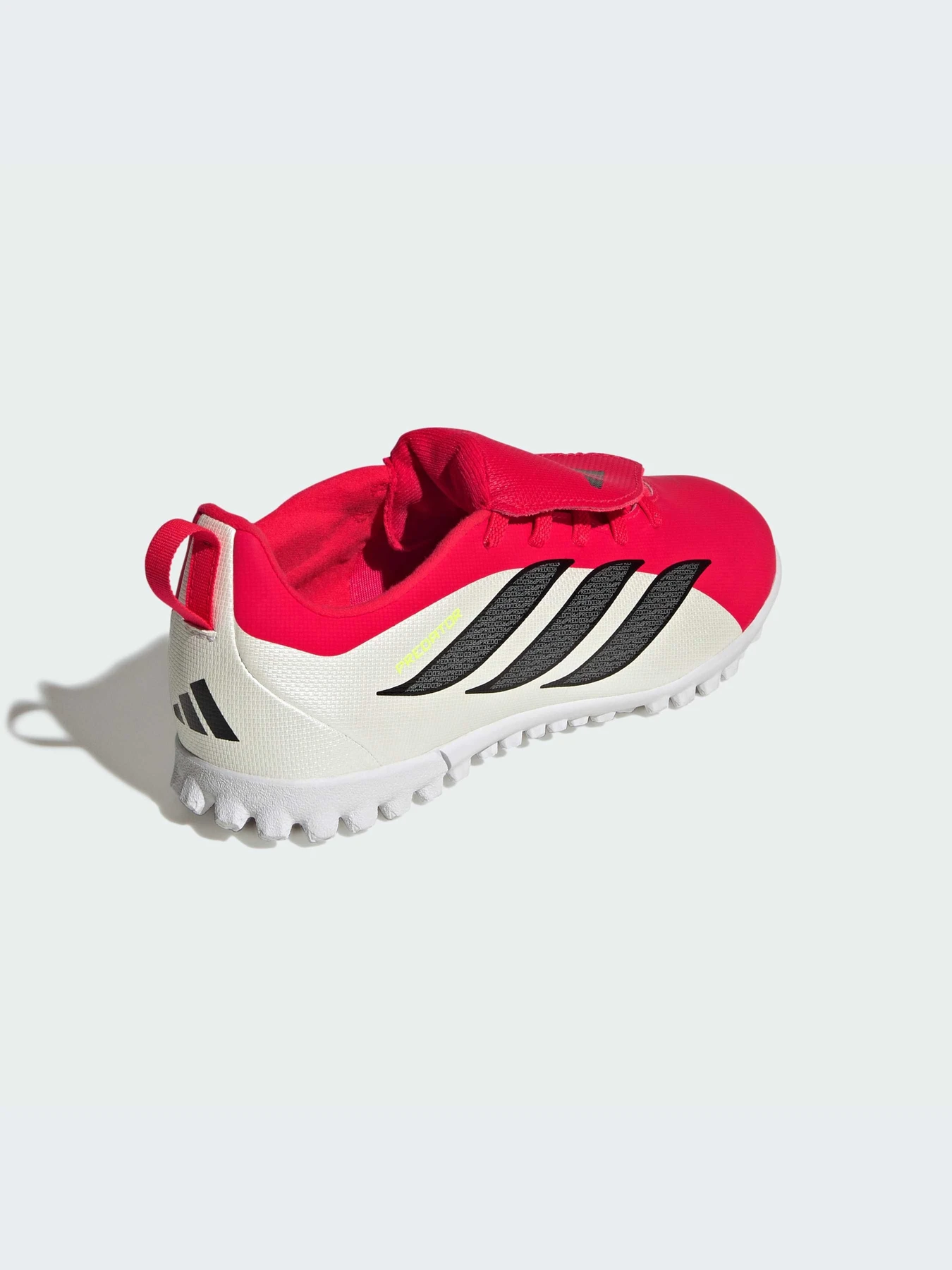 Кроссовки Adidas Predator модель JR5913-KZ Кроссовки Adidas Predator модель JR5913-KZ Фото