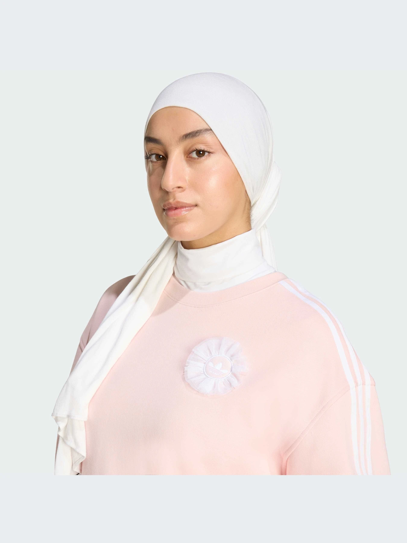 Худи и свитшоты Adidas модель KS6471-KZ Худи и свитшоты Adidas модель KS6471-KZ Фото