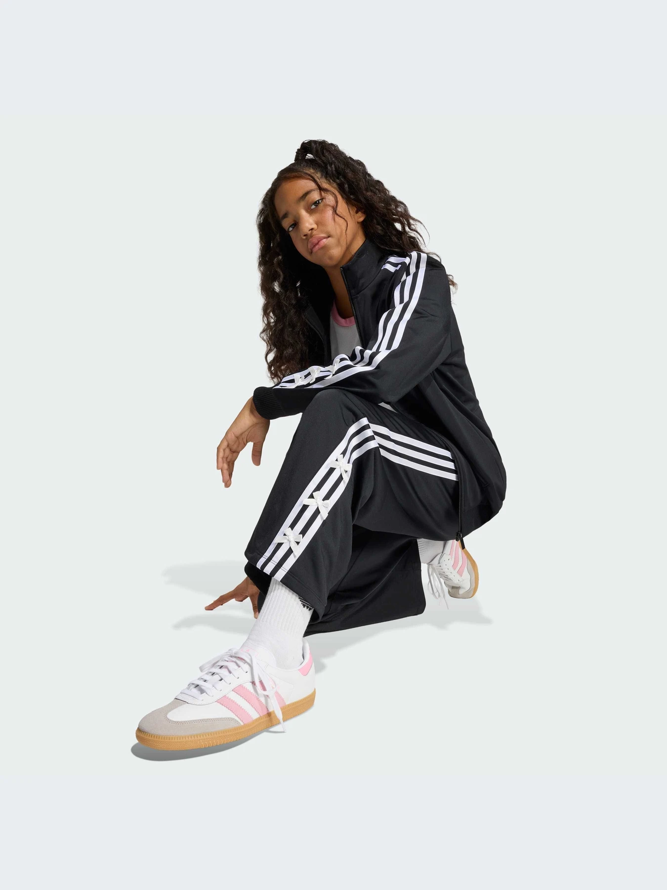 Худи и свитшоты Adidas модель KE2739-KZ Худи и свитшоты Adidas модель KE2739-KZ Фото