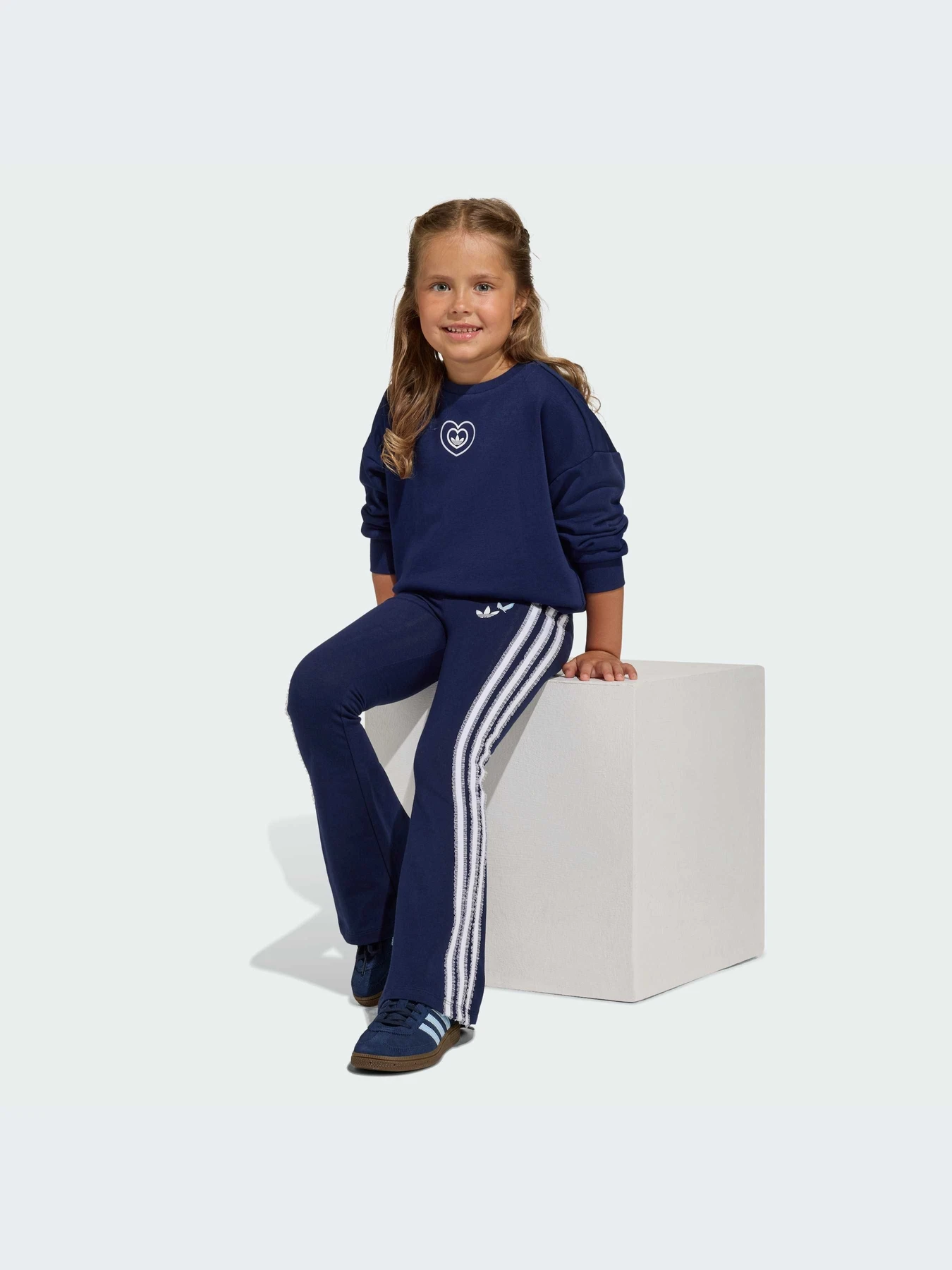 Костюмы Adidas модель KE0484-KZ Костюмы Adidas модель KE0484-KZ Фото