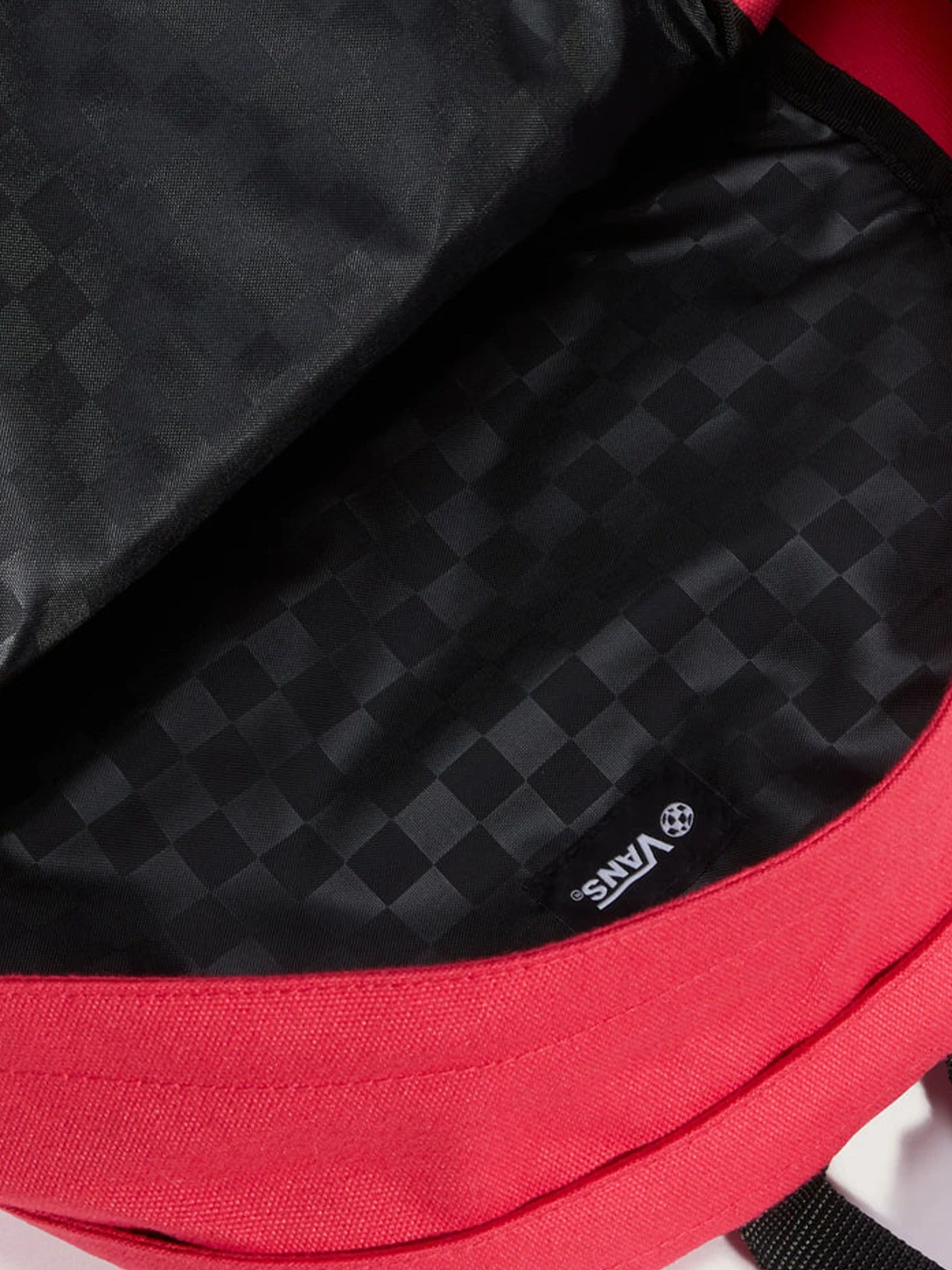 Рюкзаки Vans модель VN000HRHFO91 Рюкзаки Vans модель VN000HRHFO91 Фото