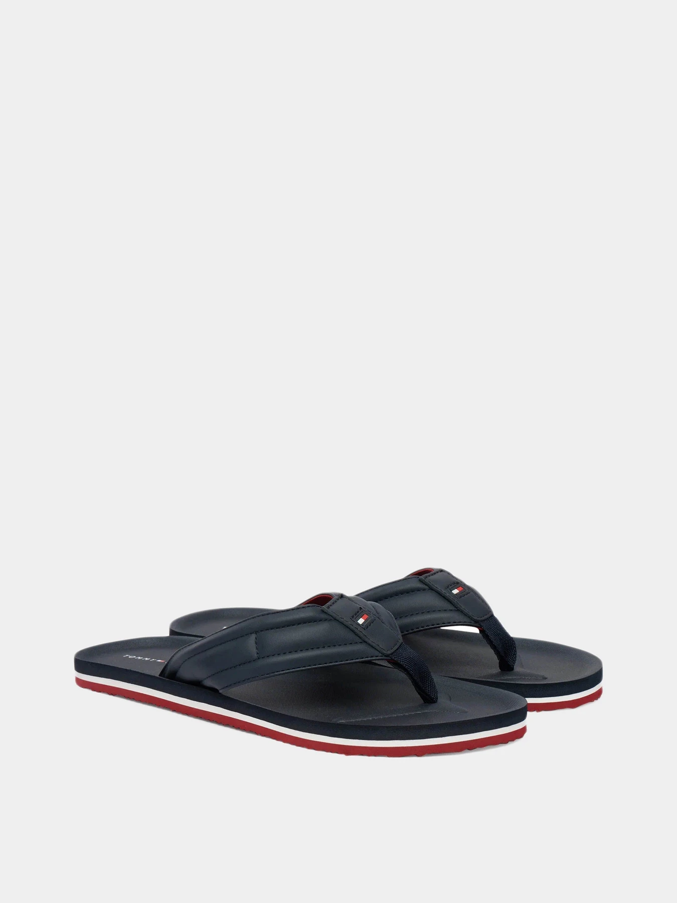 Шлёпанцы Tommy Hilfiger модель FM0FM05801-DW5 Шлёпанцы Tommy Hilfiger модель FM0FM05801-DW5 Фото