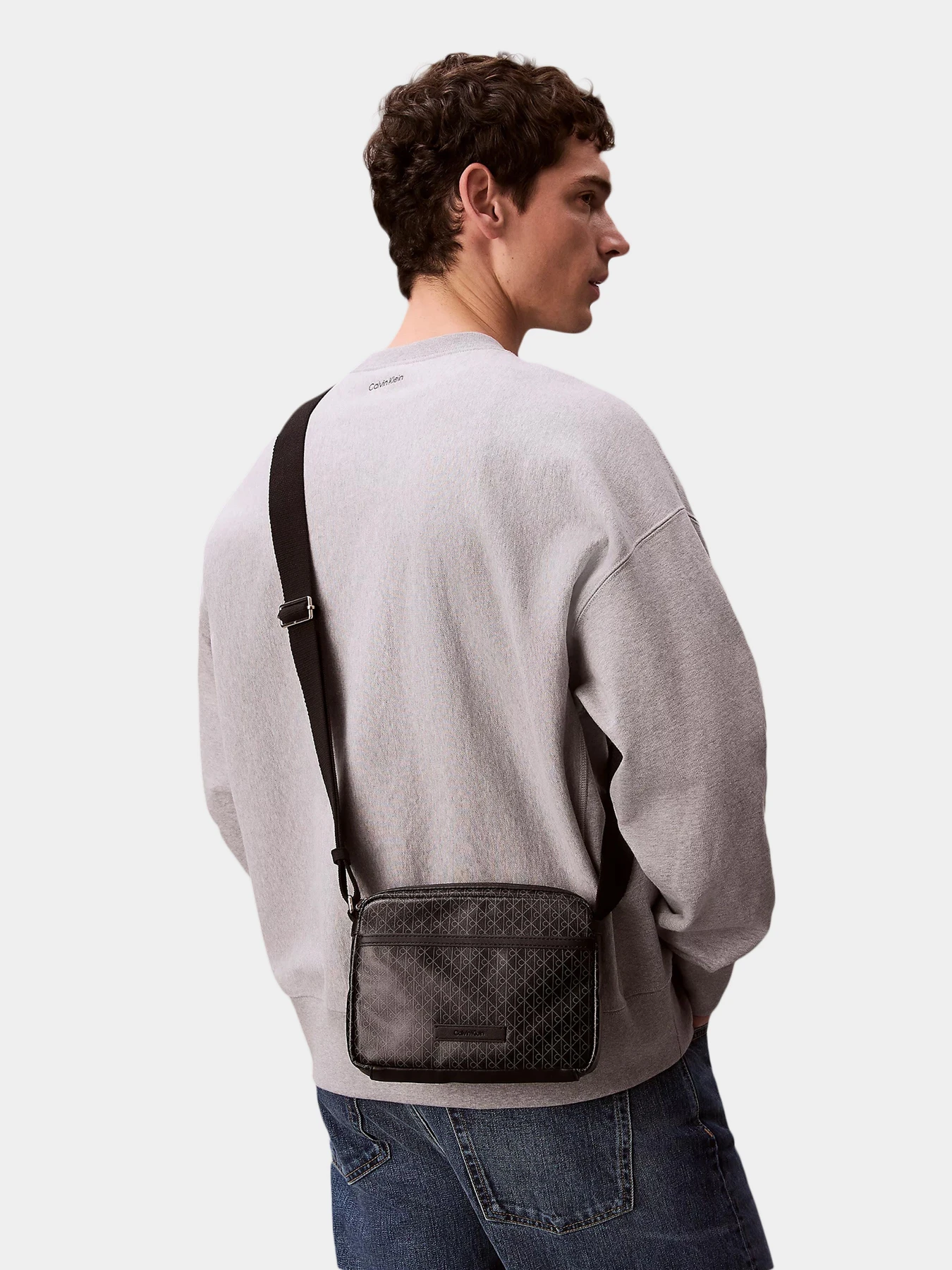 Сумки Calvin Klein модель LV04D3314G-UB1 Сумки Calvin Klein модель LV04D3314G-UB1 Фото