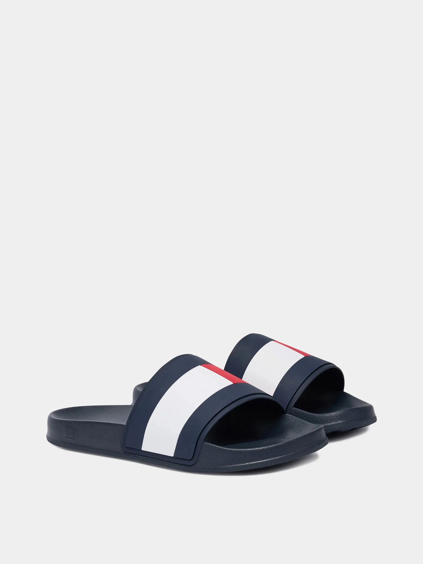 Шлёпанцы Tommy Hilfiger модель FM0FM05798-DW5 Шлёпанцы Tommy Hilfiger модель FM0FM05798-DW5 Фото