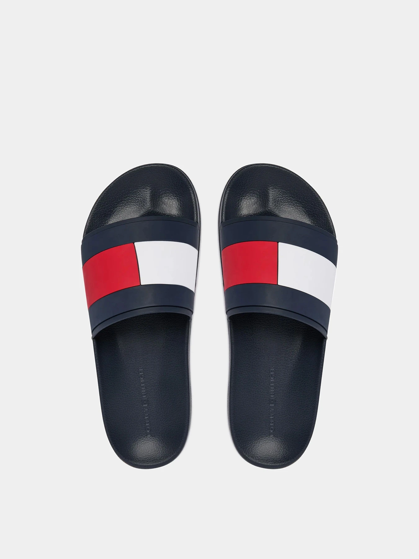 Шлёпанцы Tommy Hilfiger модель FM0FM05798-DW5 Шлёпанцы Tommy Hilfiger модель FM0FM05798-DW5 Фото