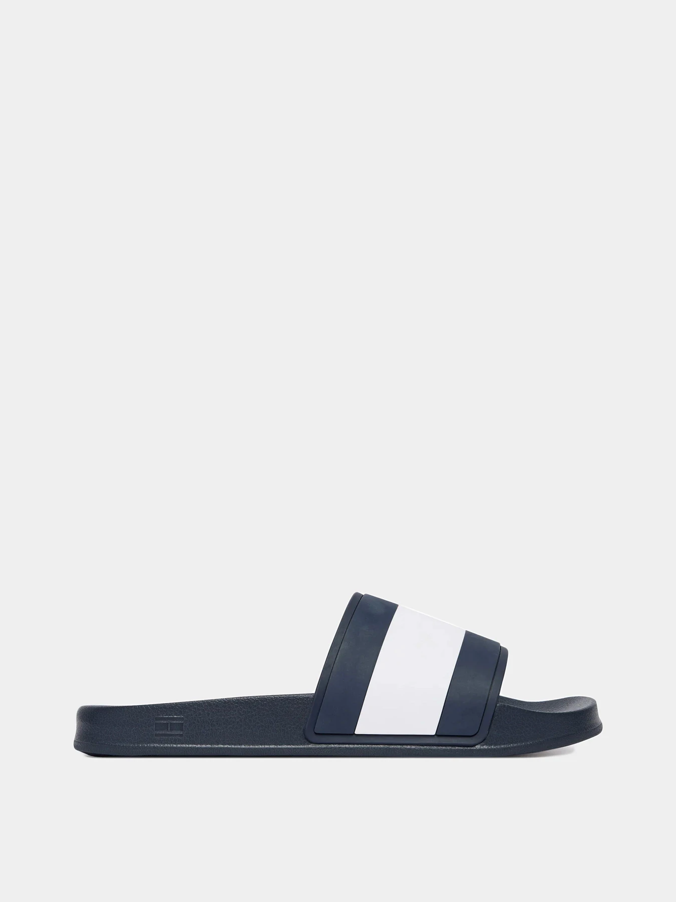 Шлёпанцы Tommy Hilfiger модель FM0FM05798-DW5 Шлёпанцы Tommy Hilfiger модель FM0FM05798-DW5 Фото