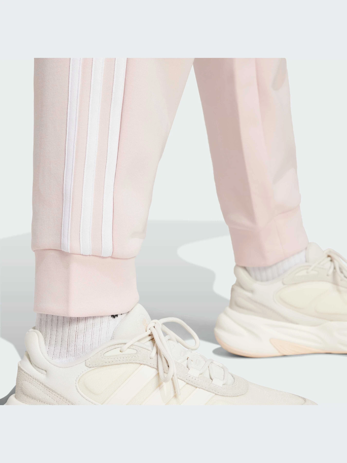 Брюки Adidas модель IW5194-KZ Брюки Adidas модель IW5194-KZ Фото
