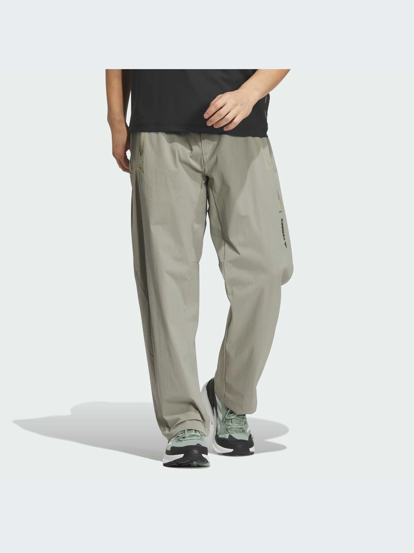 Брюки Adidas модель IS9527-KZ Брюки Adidas модель IS9527-KZ Фото