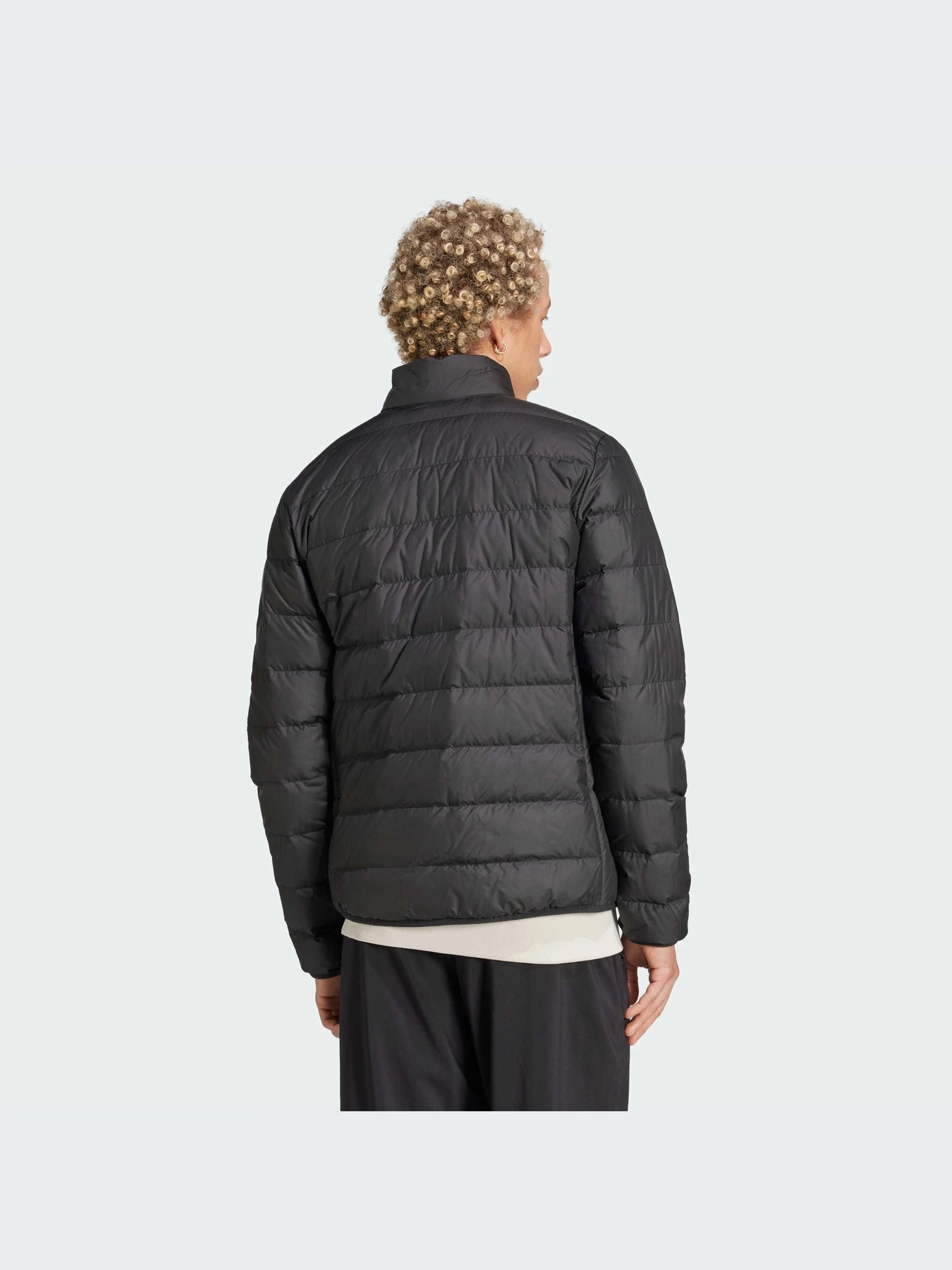 Куртки и дубленки Adidas модель JN4342-KZ Куртки и дубленки Adidas модель JN4342-KZ Фото