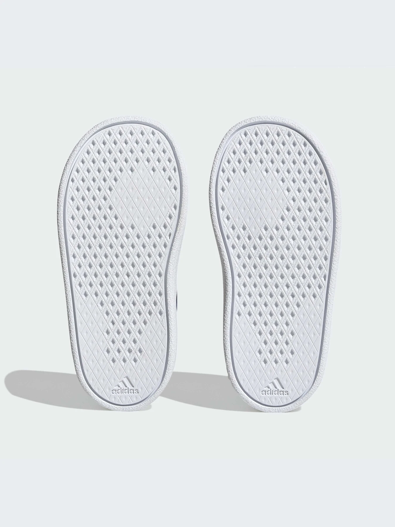 Кроссовки Adidas модель IG9807-KZ Кроссовки Adidas модель IG9807-KZ Фото