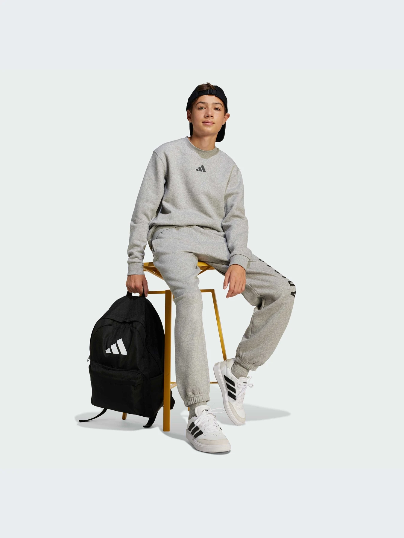 Брюки Adidas модель JC7640-KZ Брюки Adidas модель JC7640-KZ Фото