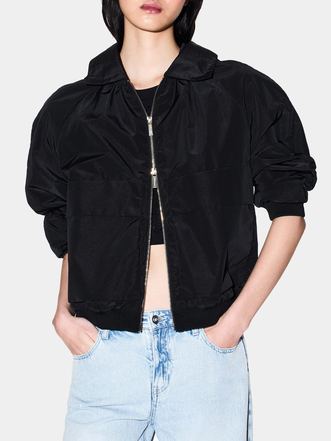 Куртки и дубленки Armani Exchange модель XW001932-AF21526-UC001 Куртки и дубленки Armani Exchange модель XW001932-AF21526-UC001 Фото