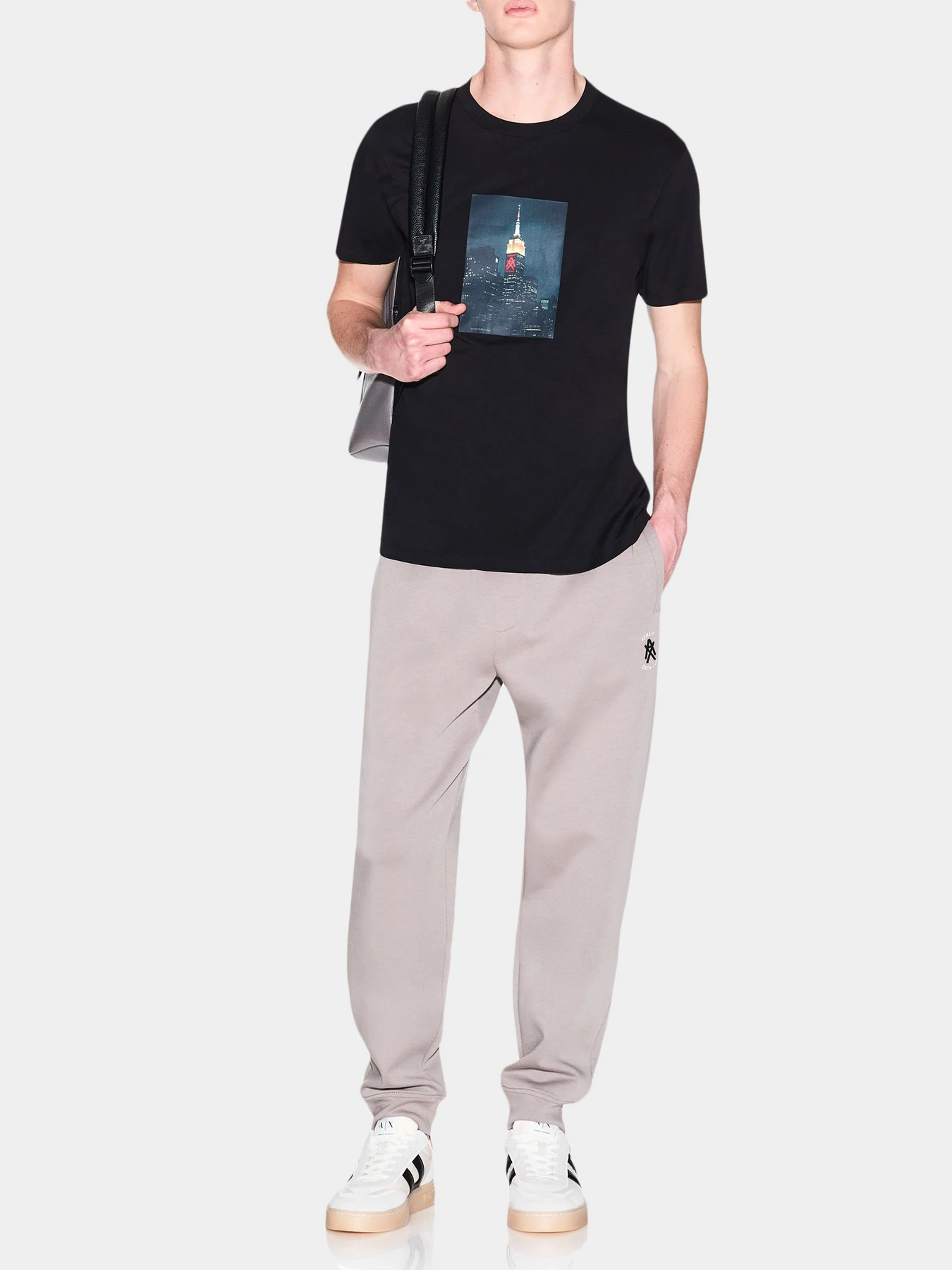 Брюки Armani Exchange модель XM001778-AF10818-U6107 Брюки Armani Exchange модель XM001778-AF10818-U6107 Фото