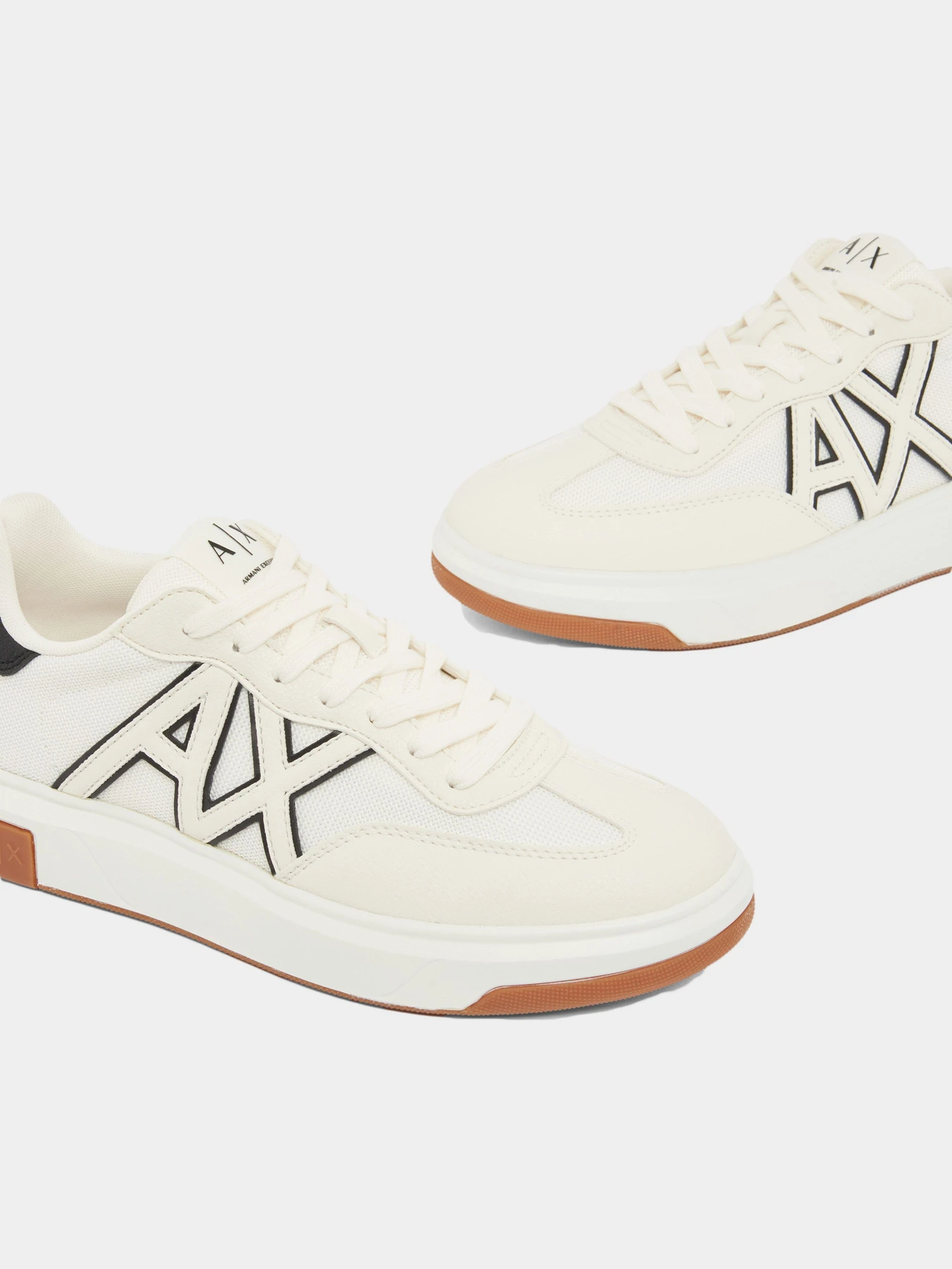 Кроссовки Armani Exchange модель XM002687-AF22775-M0240 Кроссовки Armani Exchange модель XM002687-AF22775-M0240 Фото