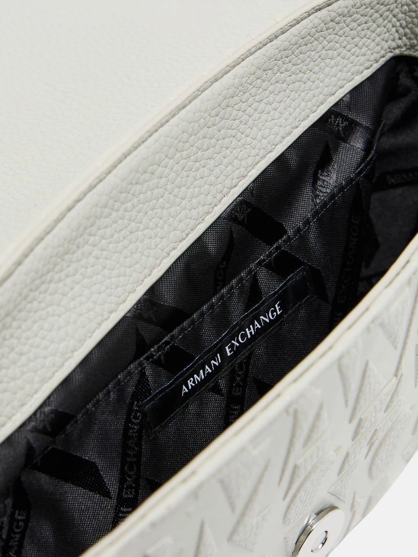 Сумки Armani Exchange модель XW001577-AF15774-U0011 Сумки Armani Exchange модель XW001577-AF15774-U0011 Фото