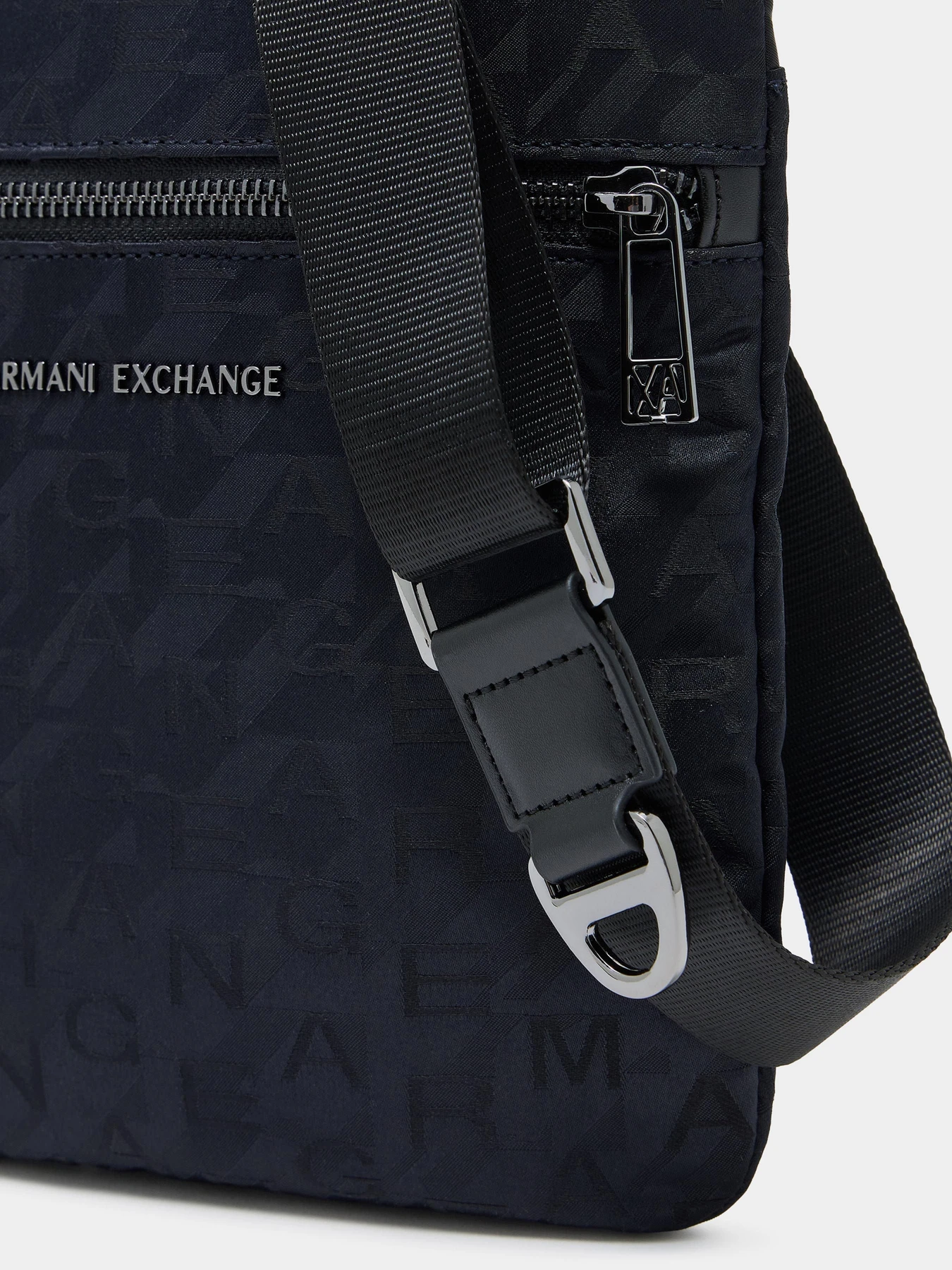 Сумки Armani Exchange модель XM001612-AF22826-UB101 Сумки Armani Exchange модель XM001612-AF22826-UB101 Фото
