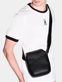 Сумки Armani Exchange модель XM002584-AF22651-UC001 Фото