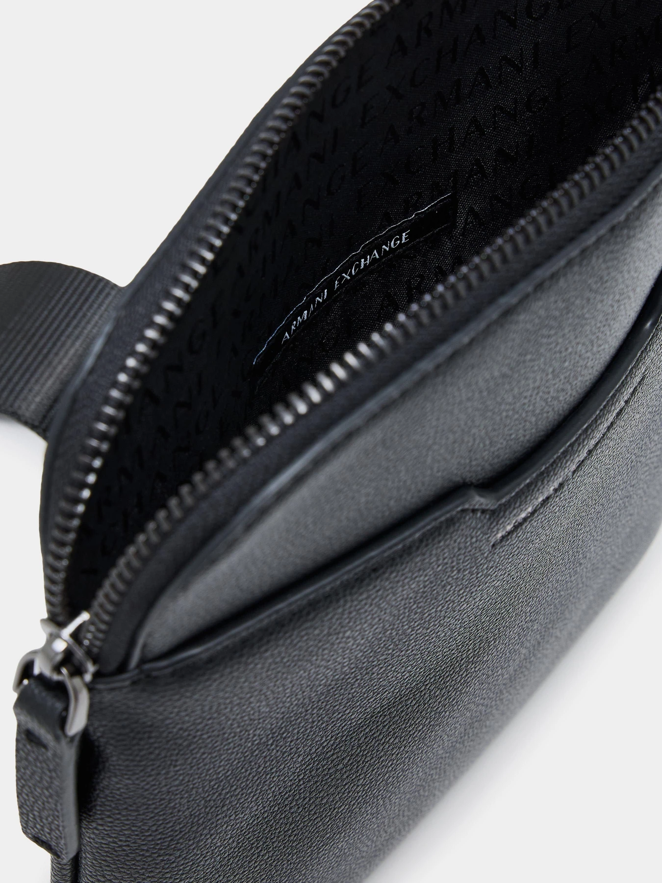 Сумки Armani Exchange модель XM002586-AF22651-UC001 Сумки Armani Exchange модель XM002586-AF22651-UC001 Фото