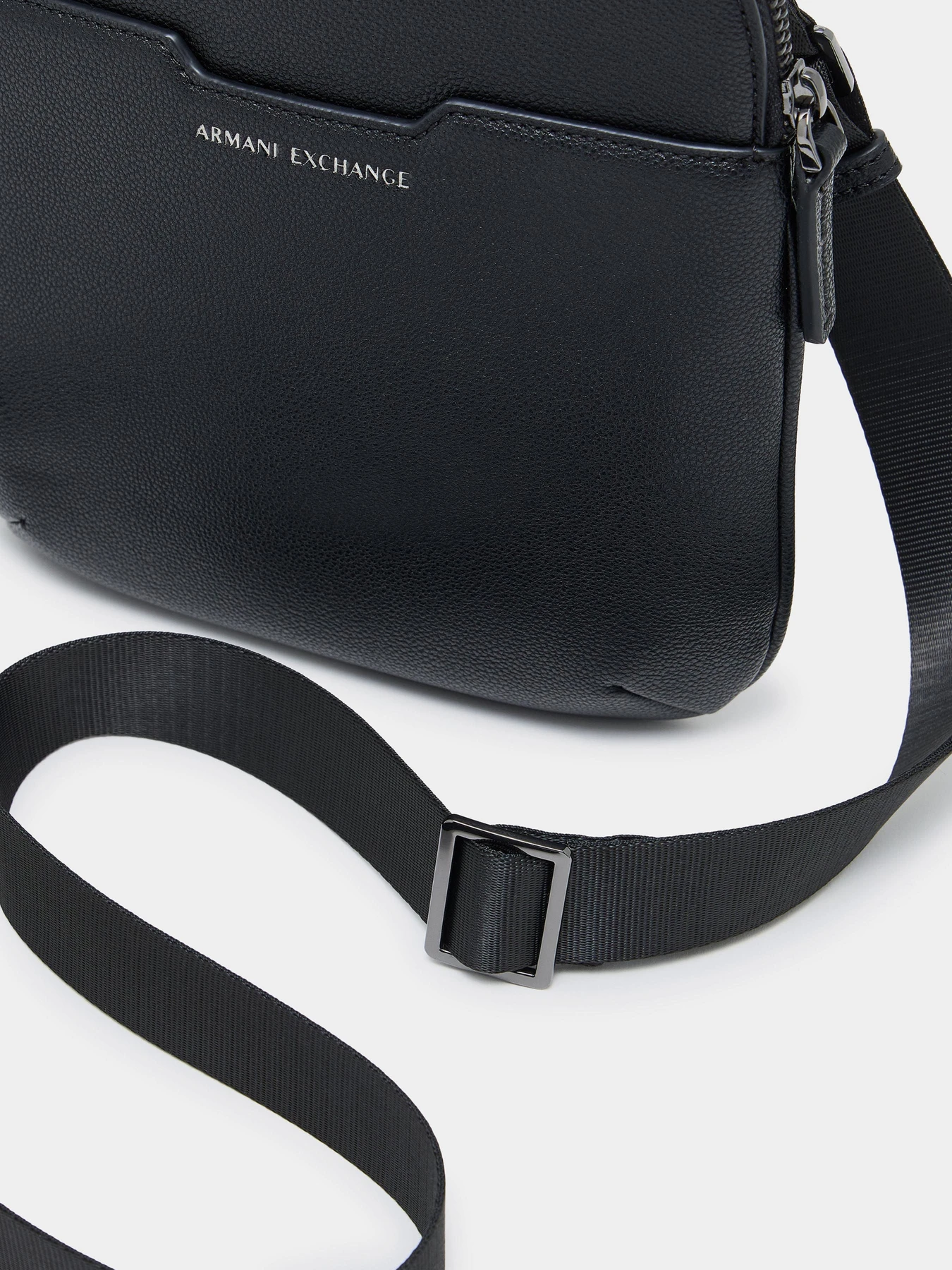 Сумки Armani Exchange модель XM002586-AF22651-UC001 Сумки Armani Exchange модель XM002586-AF22651-UC001 Фото