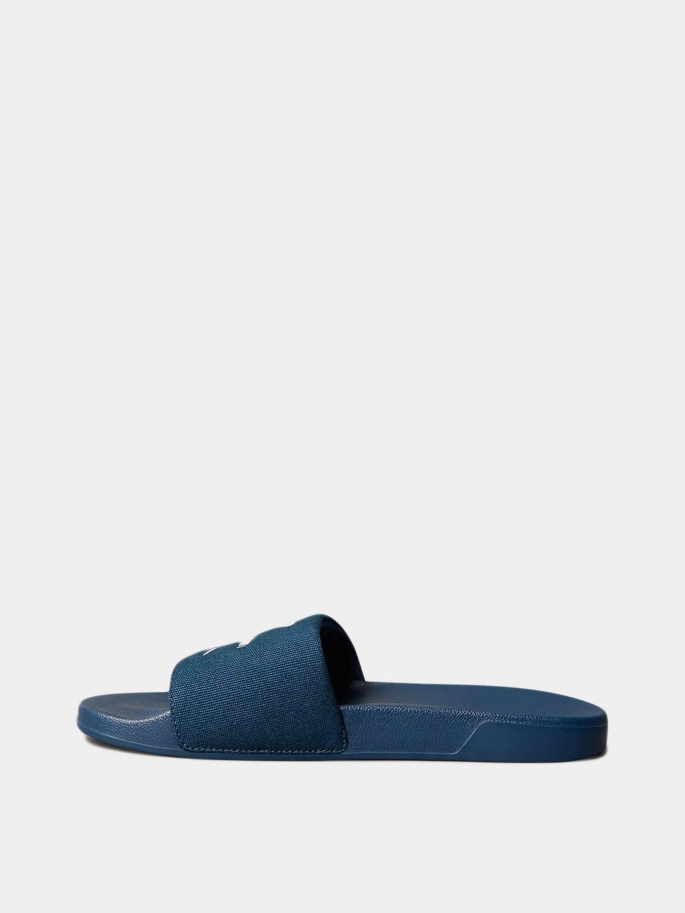 Шлёпанцы Calvin Klein модель YM0YM01393-BAI Шлёпанцы Calvin Klein модель YM0YM01393-BAI Фото