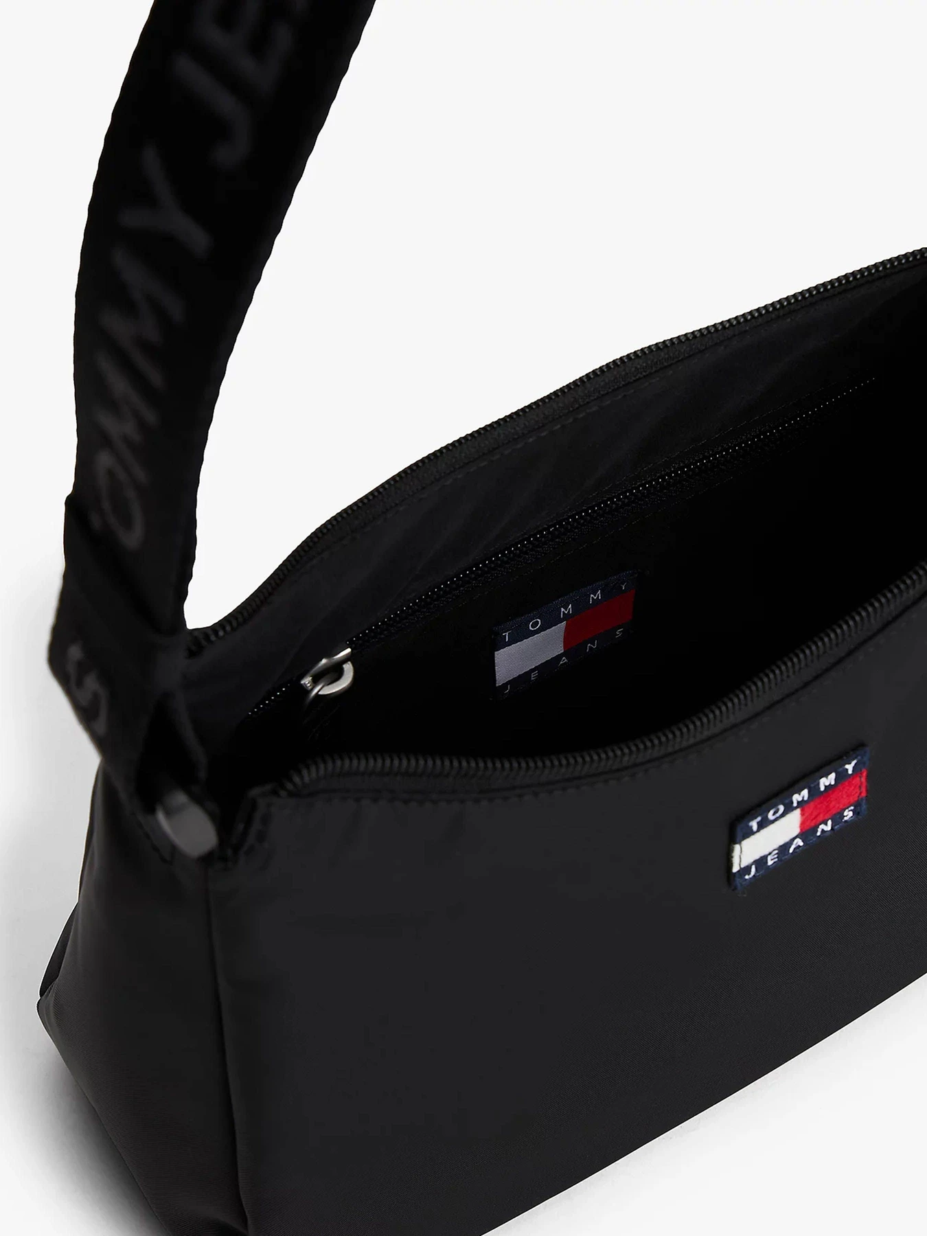 Сумки Tommy Hilfiger модель AW0AW17888-BDS Фото