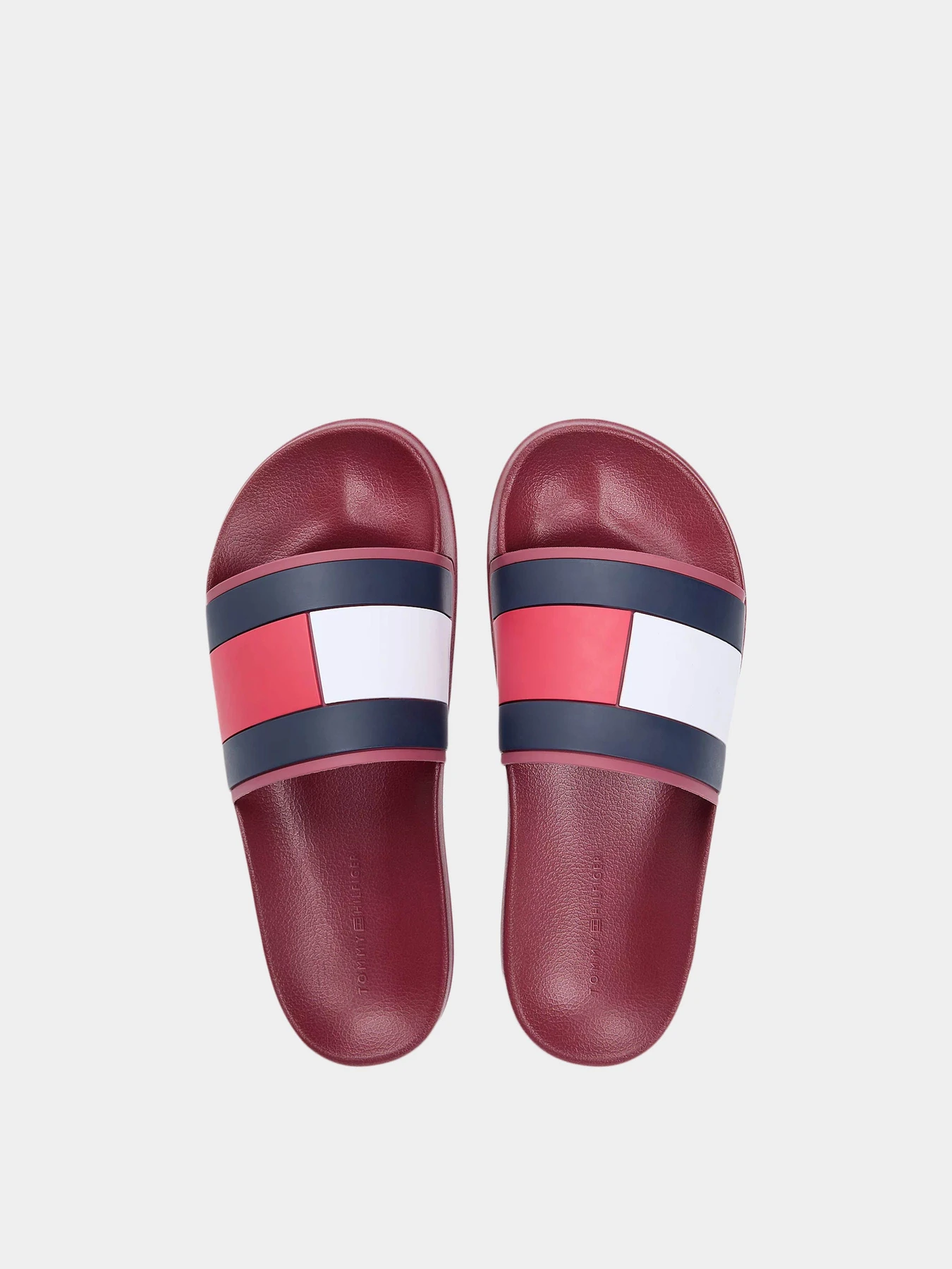 Шлёпанцы Tommy Hilfiger модель FM0FM05798-XIT Шлёпанцы Tommy Hilfiger модель FM0FM05798-XIT Фото