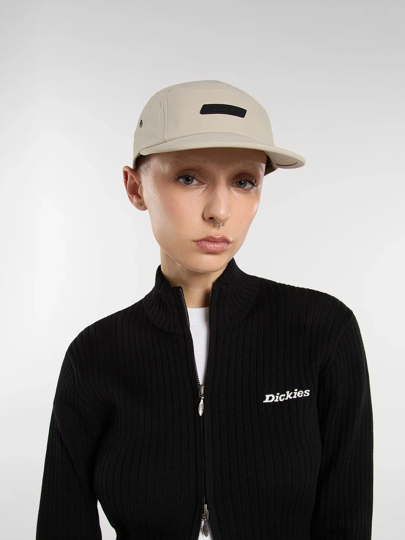 Шапки и кепки Dickies модель DK0A88MQ0ST1 Шапки и кепки Dickies модель DK0A88MQ0ST1 Фото