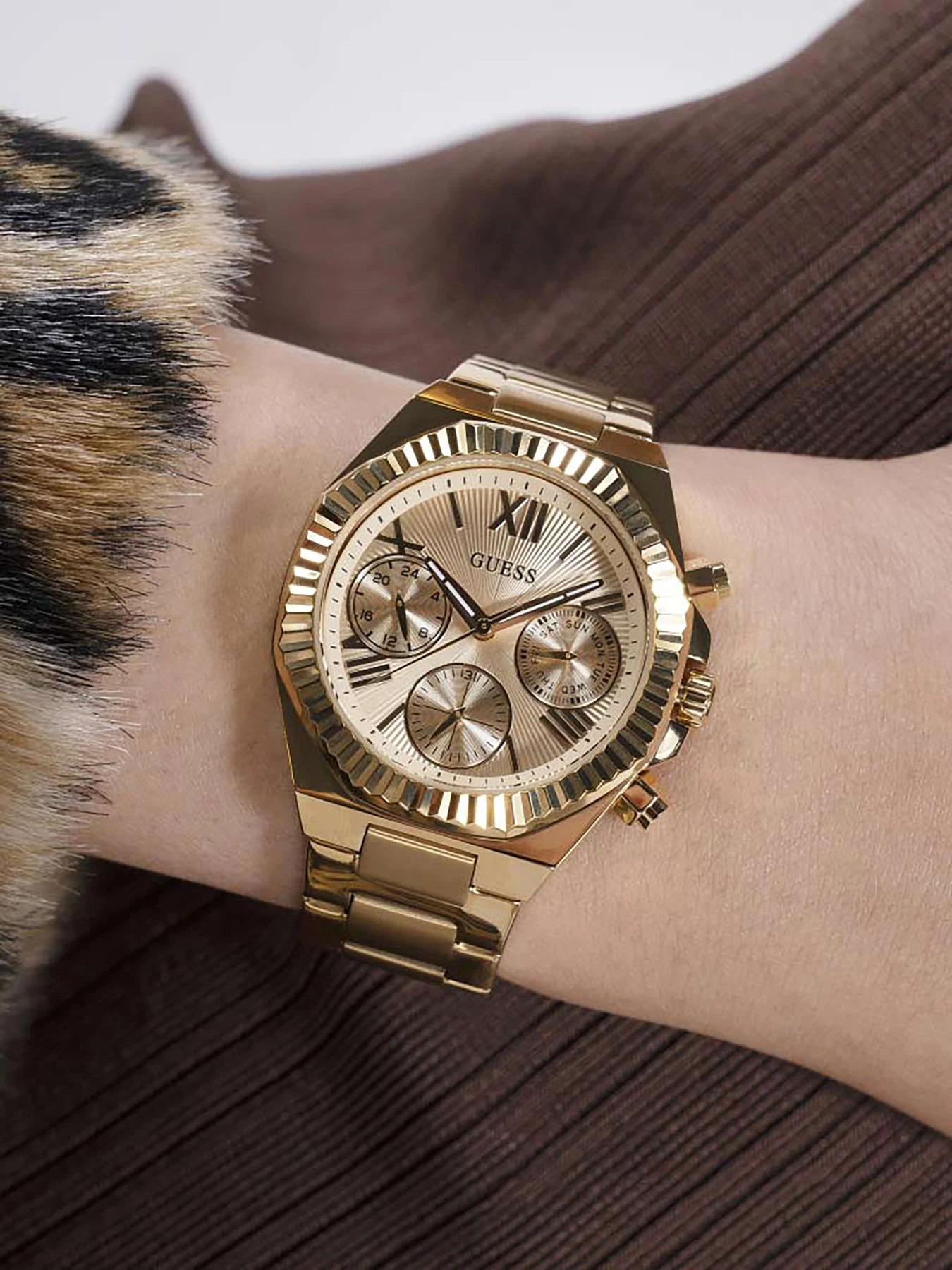 Часы GUESS модель GW0769L2 Часы GUESS модель GW0769L2 Фото