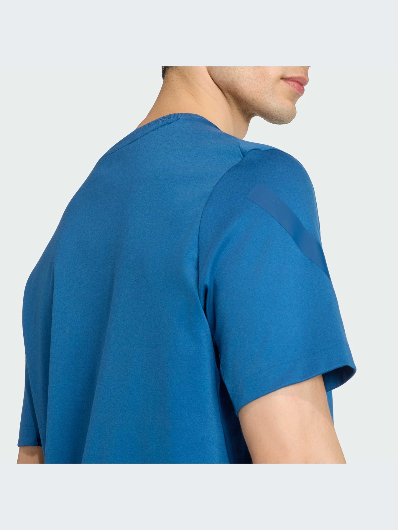 Футболки и поло Adidas ZNE модель KR0204-KZ Футболки и поло Adidas ZNE модель KR0204-KZ Фото