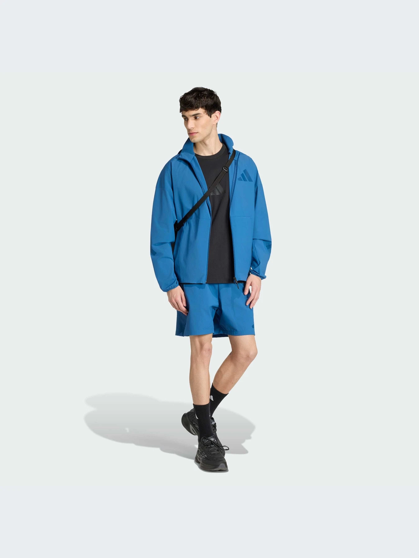 Худи и свитшоты Adidas ZNE модель KF1823-KZ Худи и свитшоты Adidas ZNE модель KF1823-KZ Фото