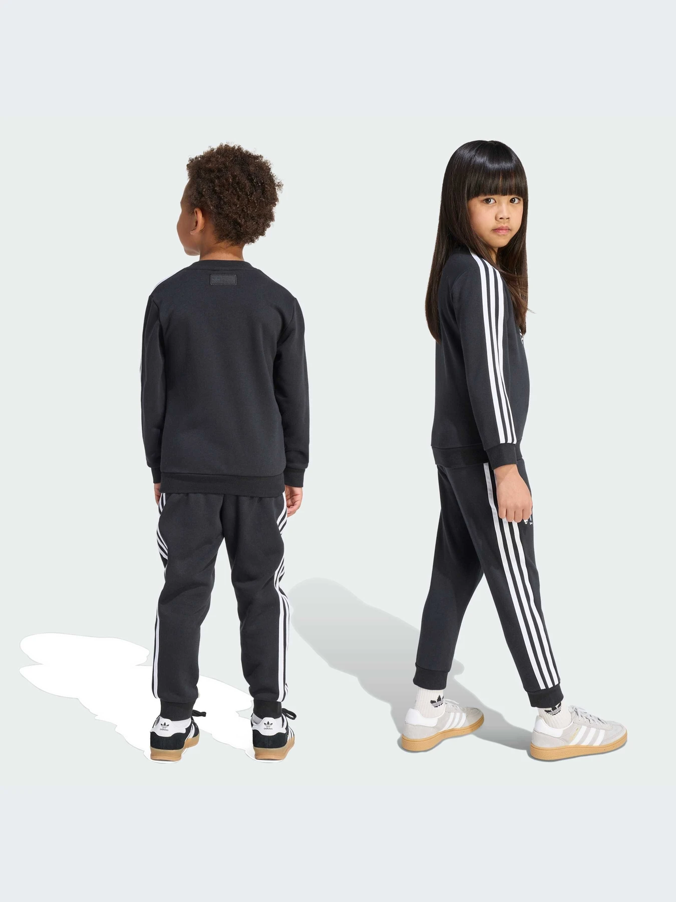 Костюмы Adidas модель KC8429-KZ Костюмы Adidas модель KC8429-KZ Фото