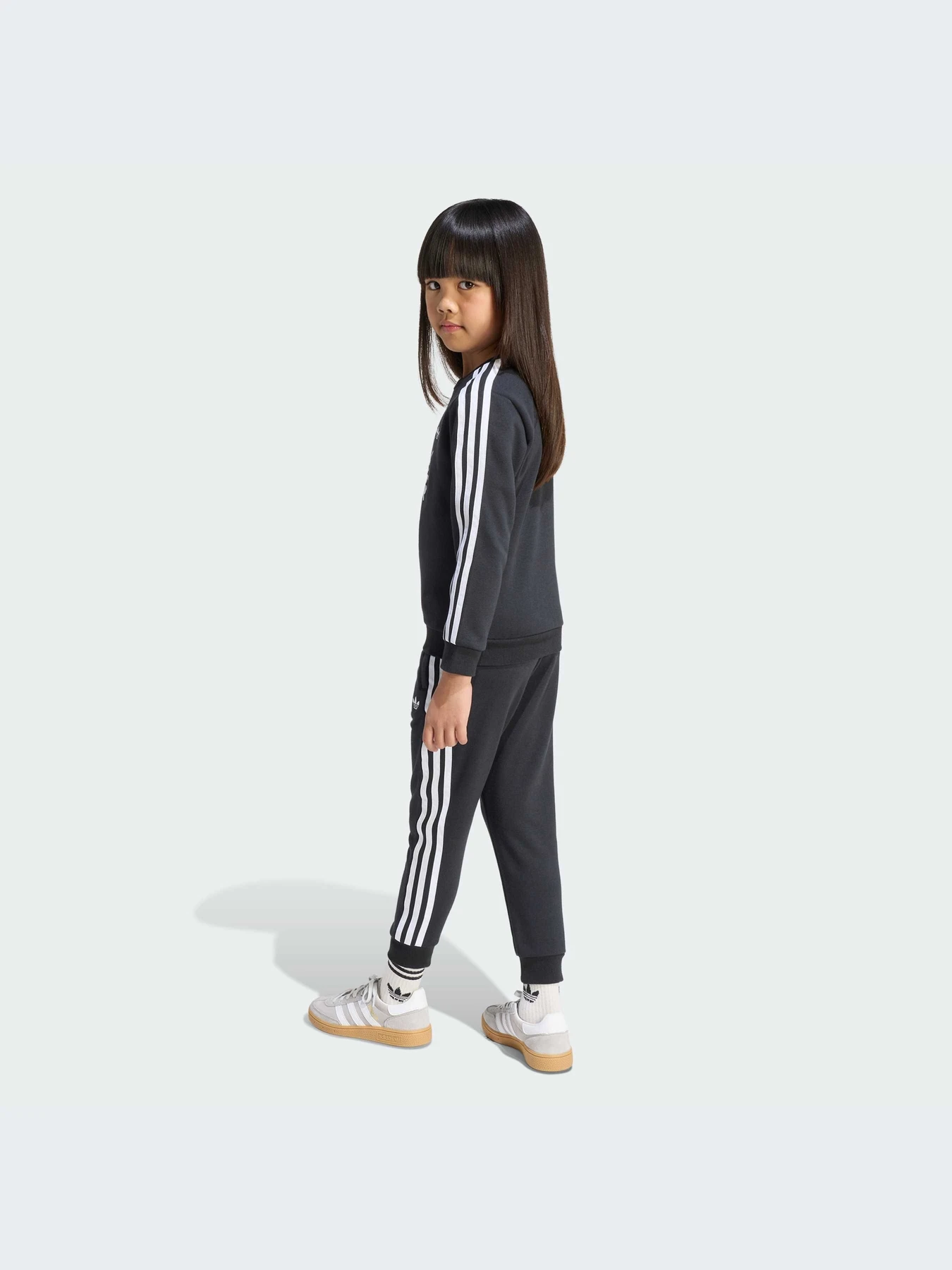 Костюмы Adidas модель KC8429-KZ Костюмы Adidas модель KC8429-KZ Фото
