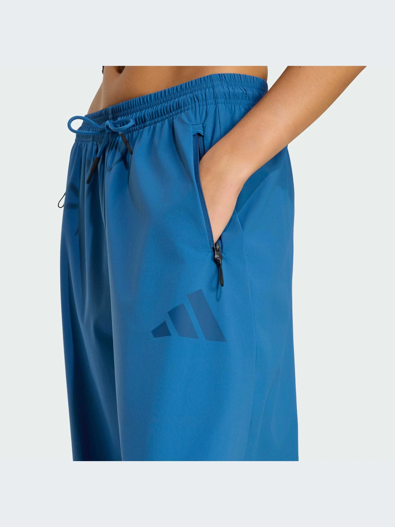 Брюки Adidas ZNE модель KF0578-KZ Брюки Adidas ZNE модель KF0578-KZ Фото