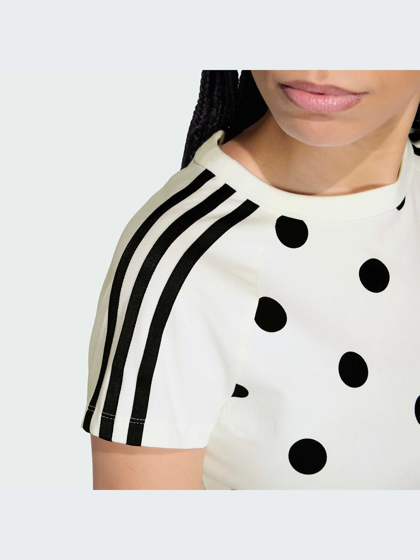 Футболки и поло Adidas Adicolor модель KV1193-KZ Футболки и поло Adidas Adicolor модель KV1193-KZ Фото