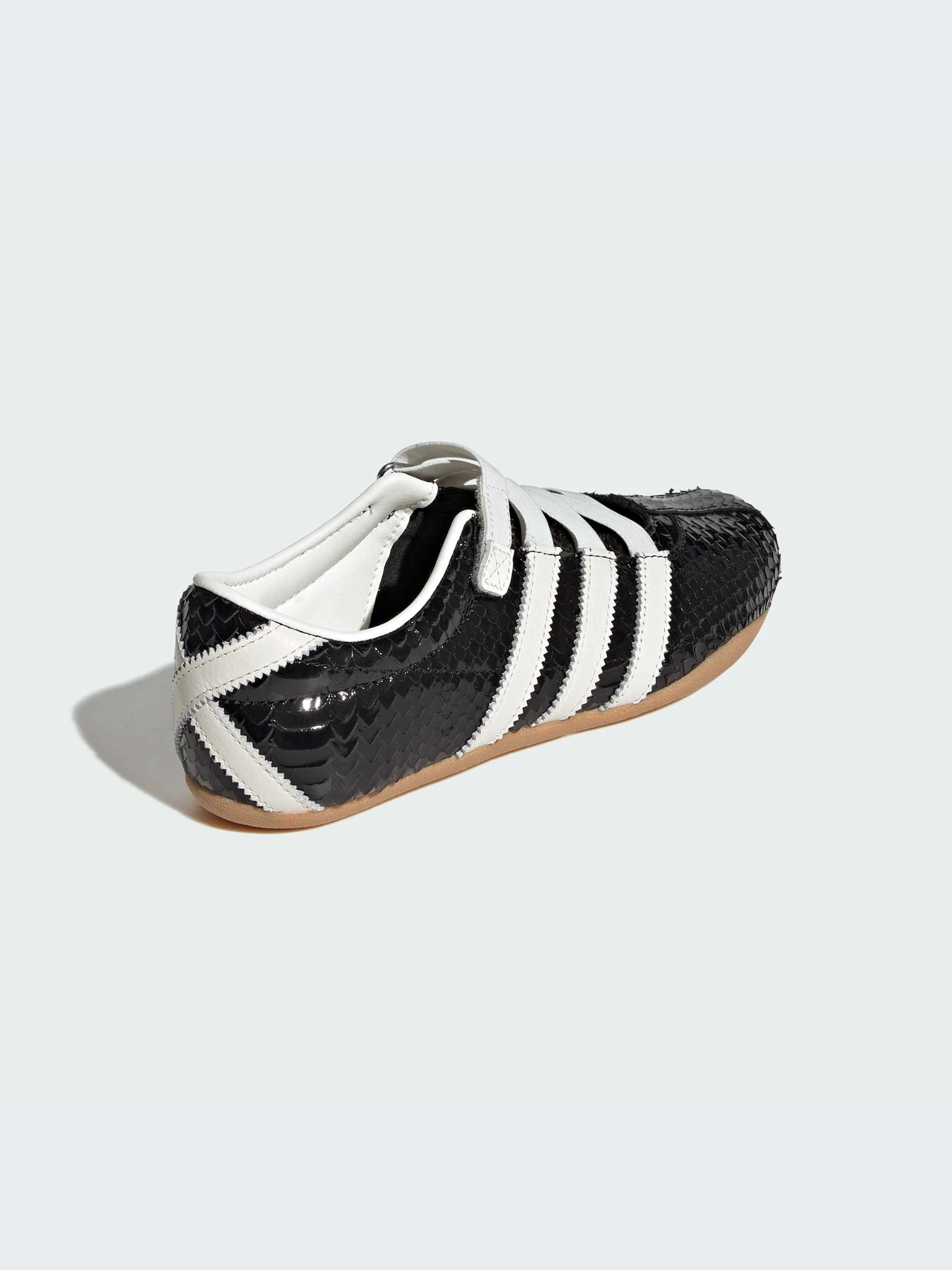 Кроссовки Adidas модель KI4313-KZ Кроссовки Adidas модель KI4313-KZ Фото