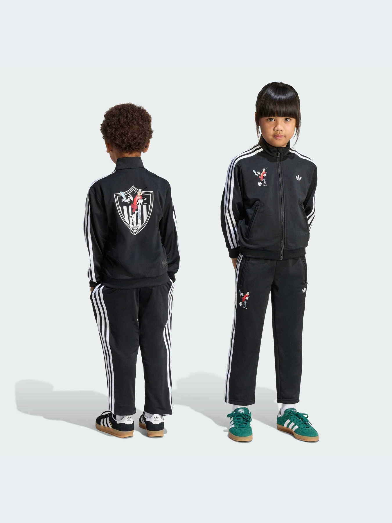 Костюмы Adidas модель KC8433-KZ Костюмы Adidas модель KC8433-KZ Фото