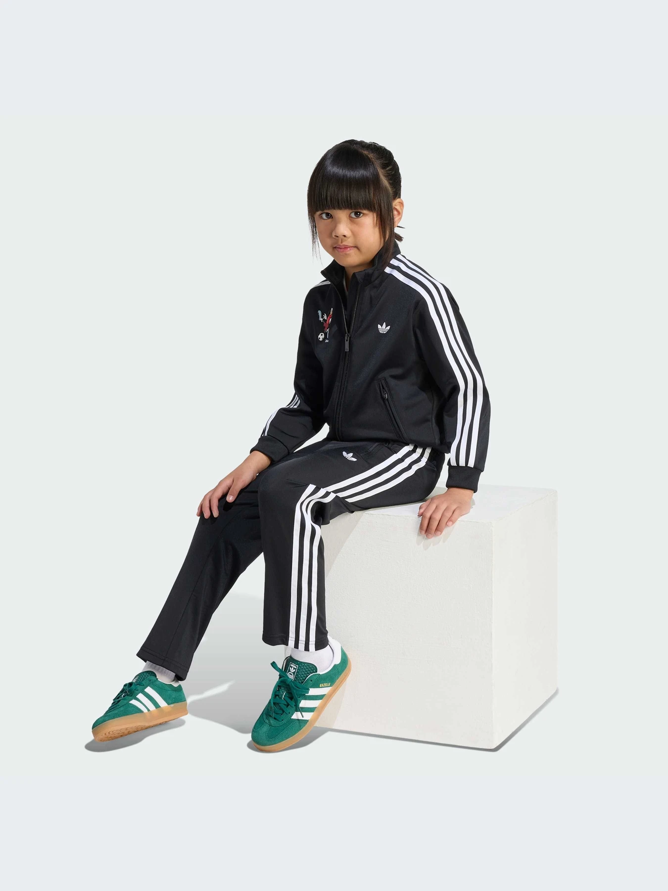 Костюмы Adidas модель KC8433-KZ Костюмы Adidas модель KC8433-KZ Фото
