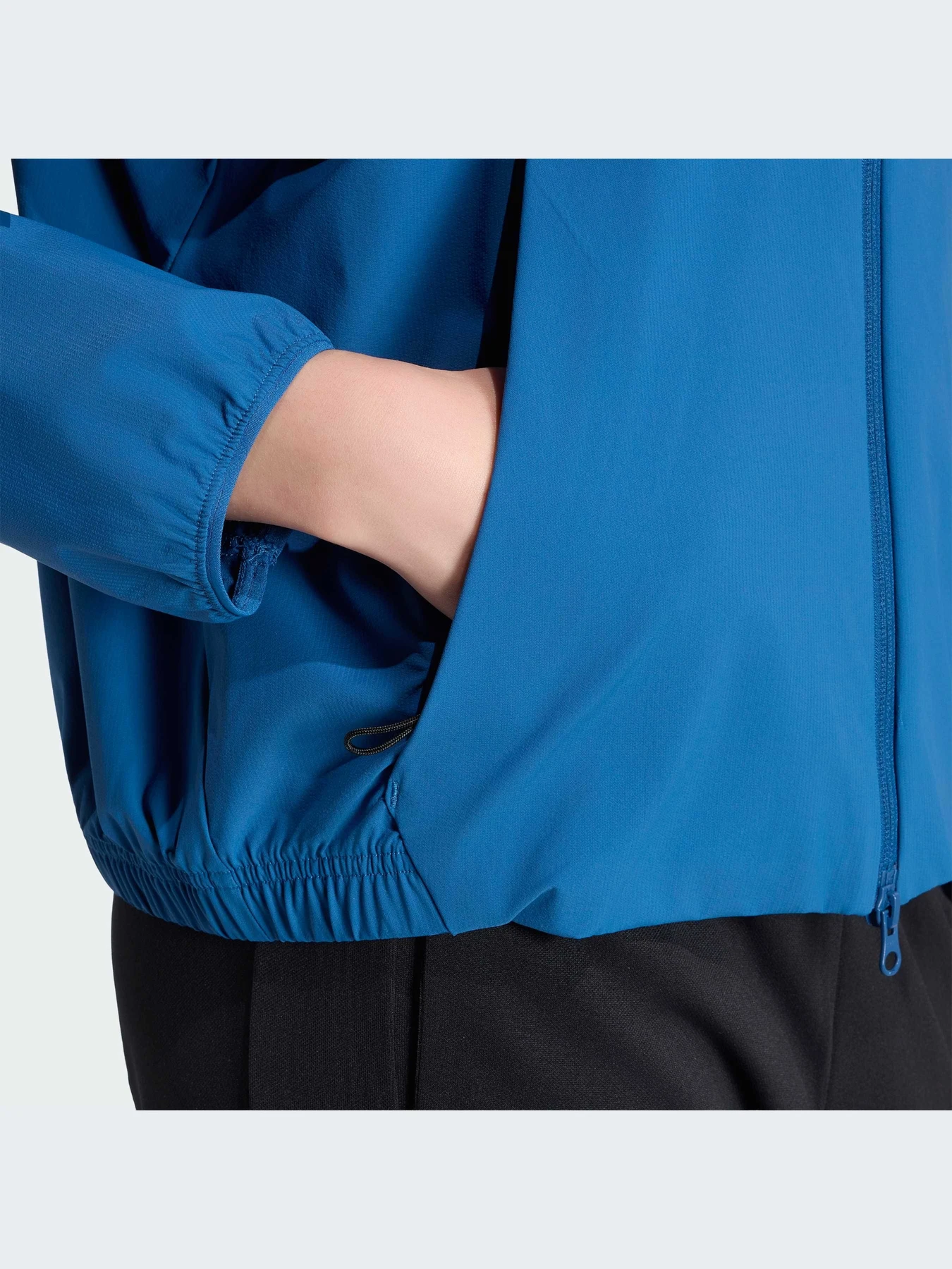 Худи и свитшоты Adidas ZNE модель KF0580-KZ Худи и свитшоты Adidas ZNE модель KF0580-KZ Фото