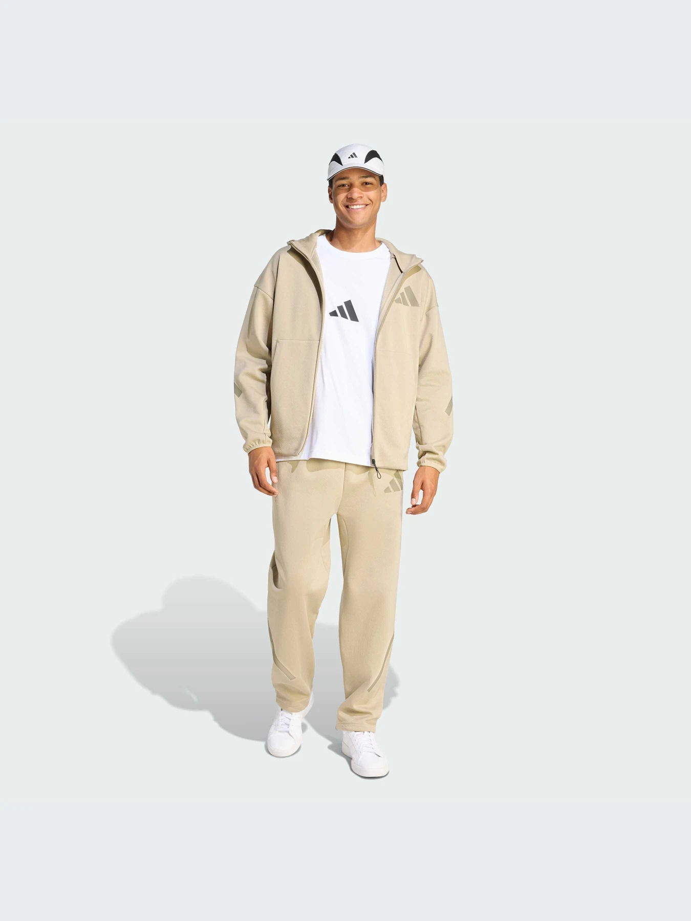 Брюки Adidas ZNE модель KE4711-KZ Брюки Adidas ZNE модель KE4711-KZ Фото