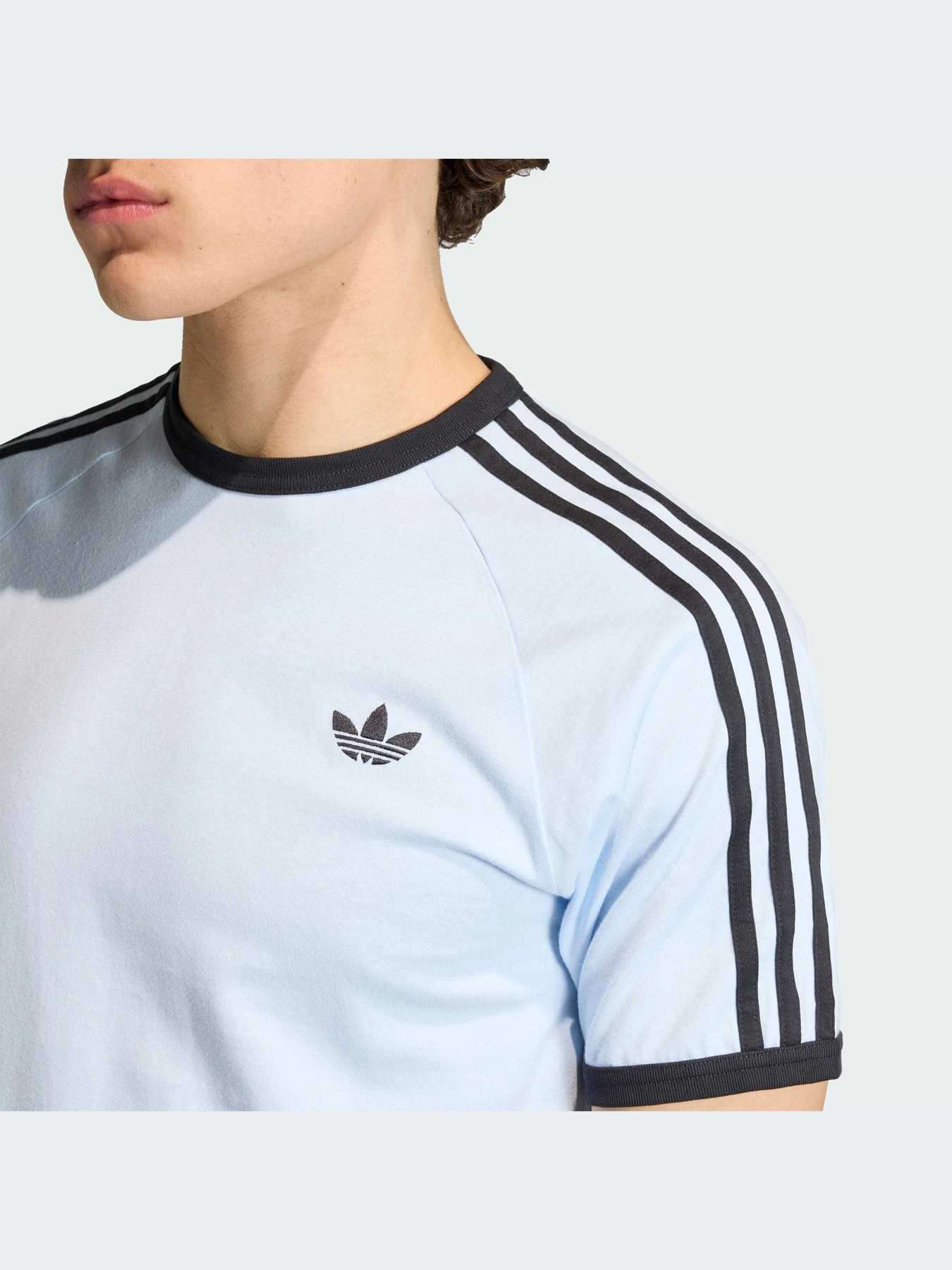 Футболки и поло Adidas модель KE2423-KZ Футболки и поло Adidas модель KE2423-KZ Фото