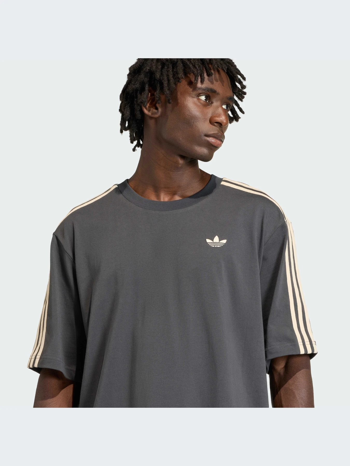 Футболки и поло Adidas модель KE1587-KZ Футболки и поло Adidas модель KE1587-KZ Фото