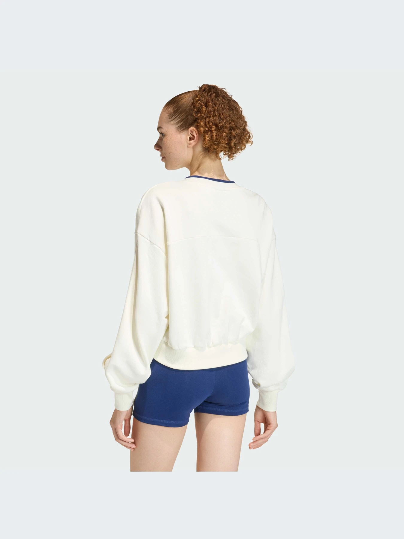 Худи и свитшоты Adidas модель JZ1074-KZ Худи и свитшоты Adidas модель JZ1074-KZ Фото