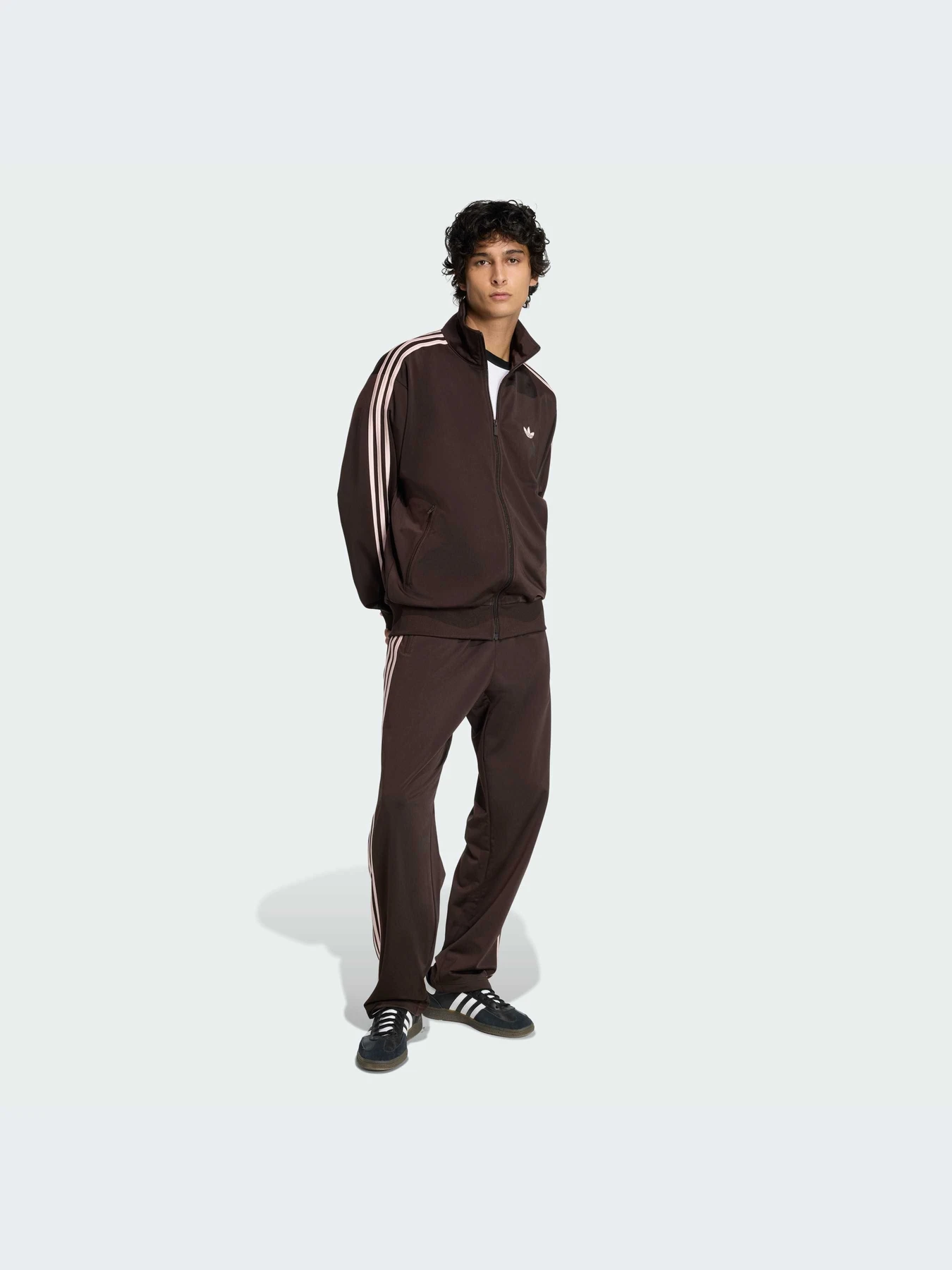 Худи и свитшоты Adidas модель KD8309-KZ Худи и свитшоты Adidas модель KD8309-KZ Фото